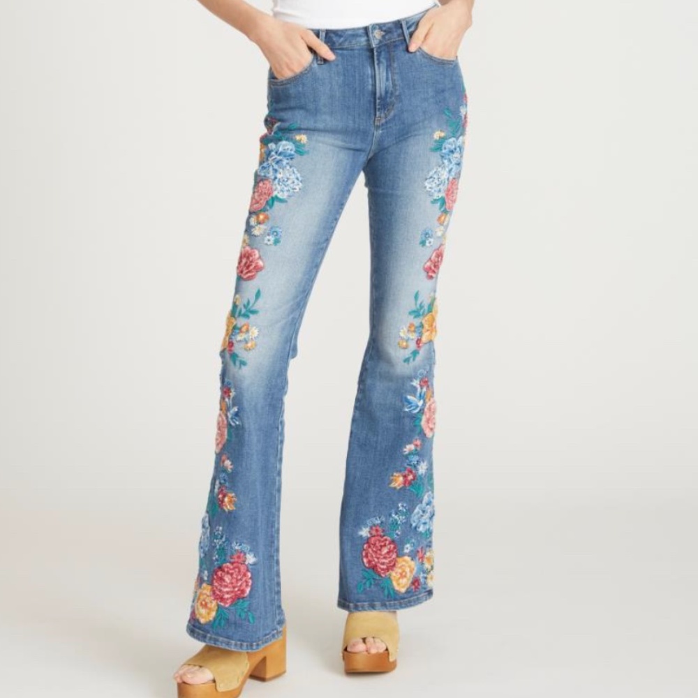 Driftwood Farrah Flare Honeysuckle Medium Wash Jeans